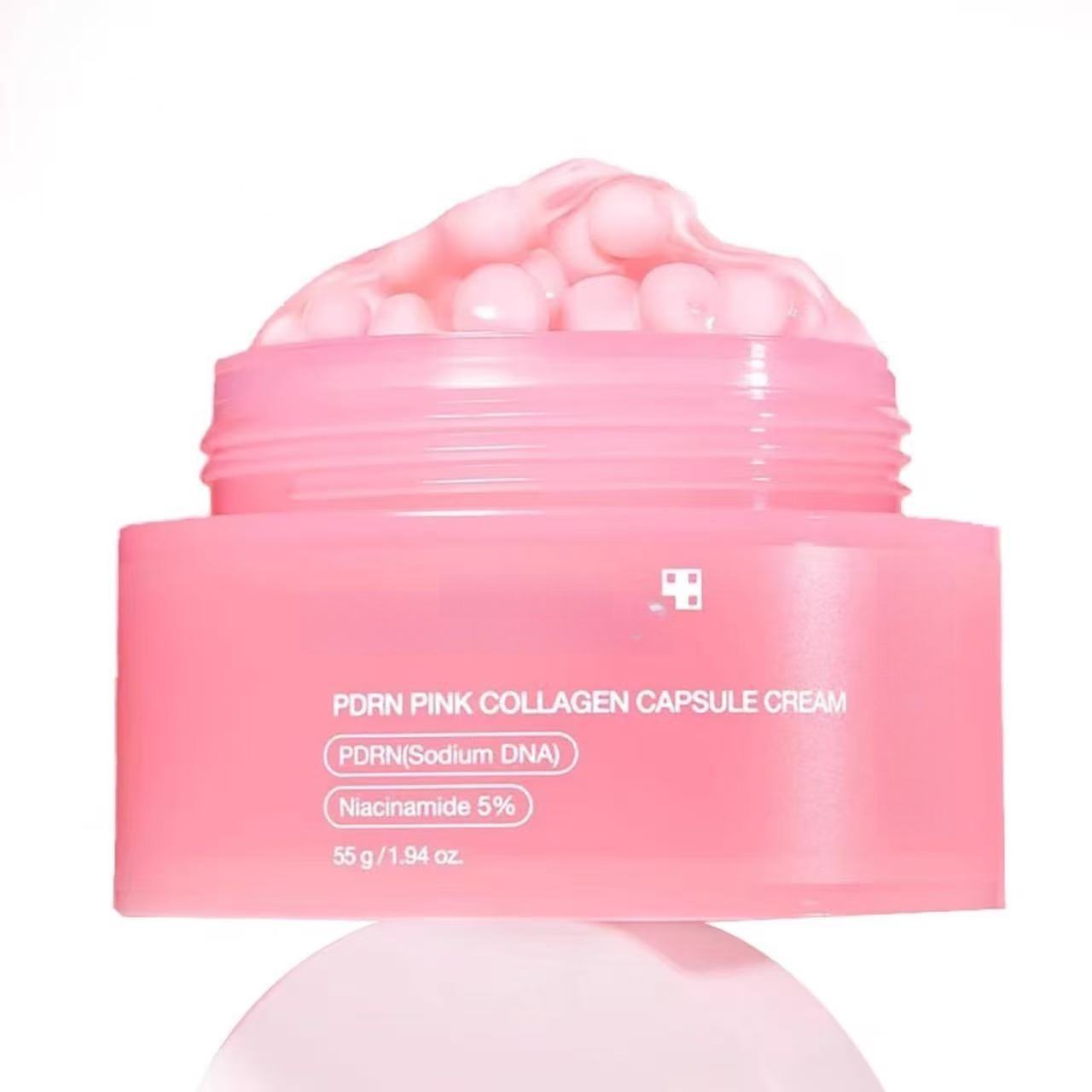 Crema viso Medicube PDRN Pink Collagen in barattolo, idratante e rassodante, mostra il packaging con crema rosa e applicatore.